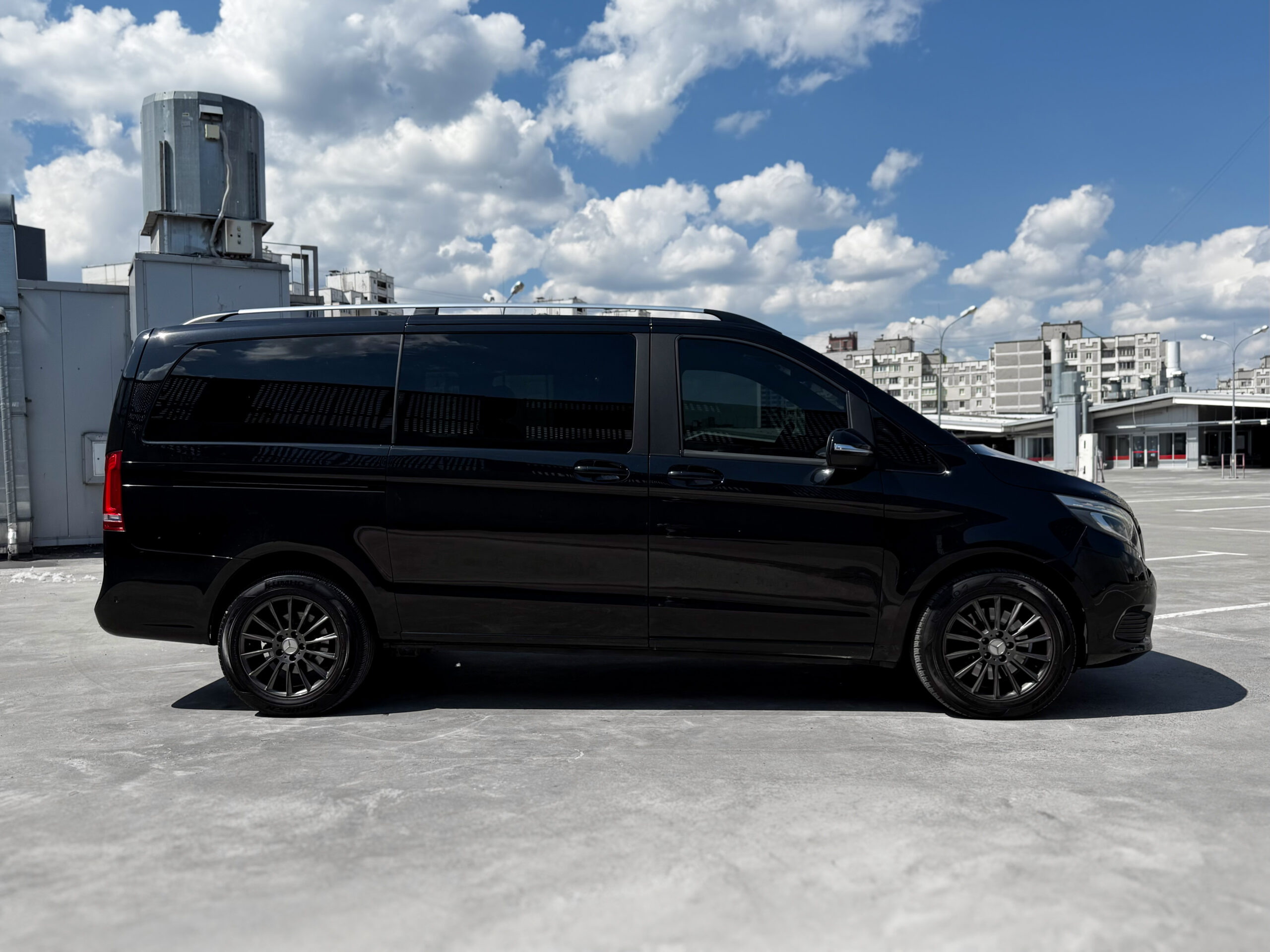 Mercedes-Benz V-250