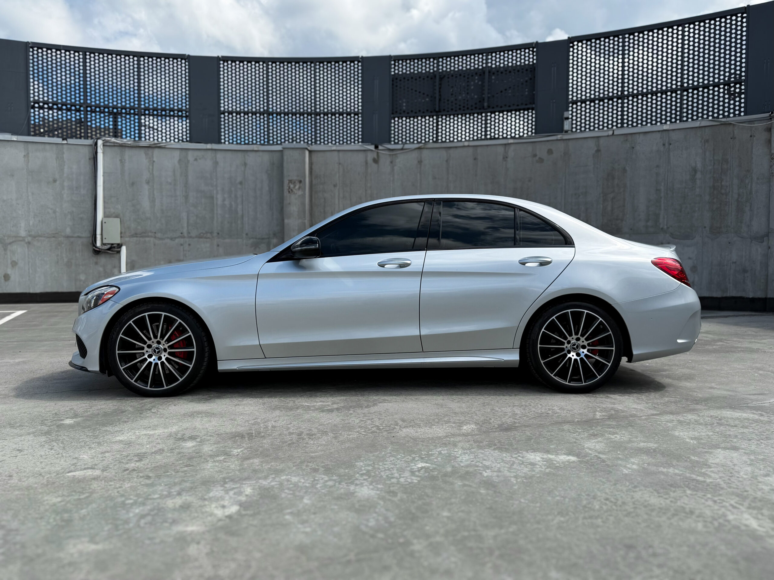 Mercedes-Benz C300