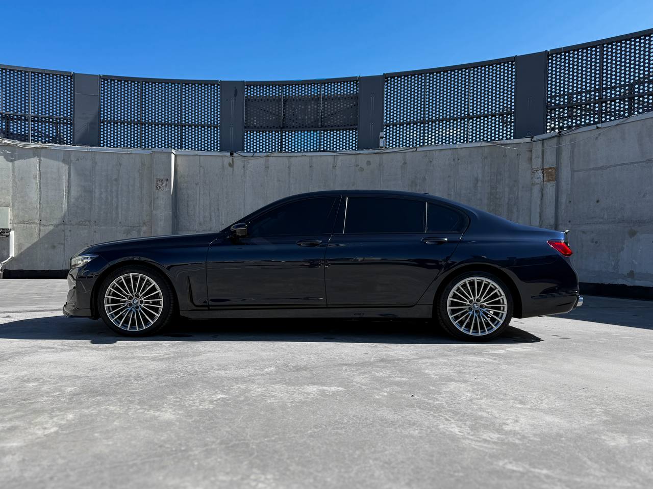 BMW 740Li